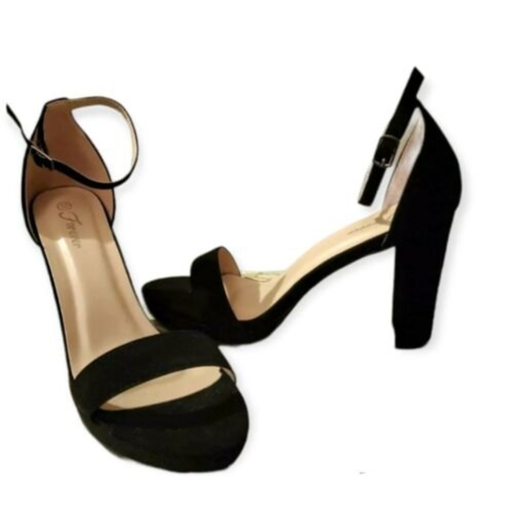 Forever Woman Black Pump Sandels Size 10